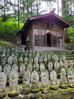 奈良井宿の二百地蔵その1by二へドン