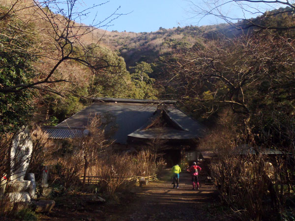 箱根外輪山と芦ノ湖畔のトレイルを行く！