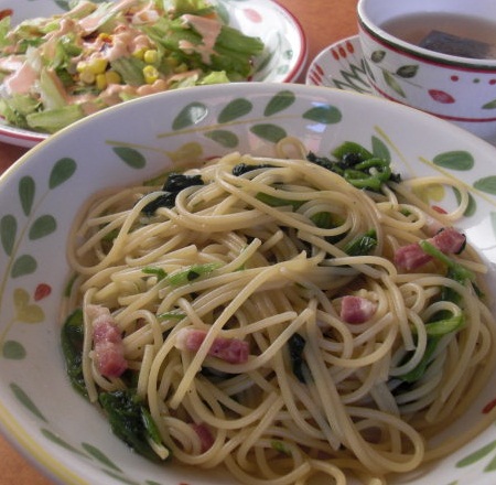 青菜のスパゲティランチ。