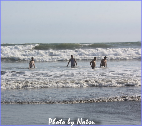 遊泳禁止の湘南の海