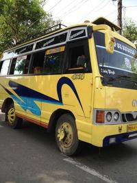 黄色いバス