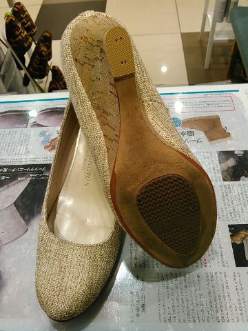 ワシントンの婦人靴のカカト修理！
