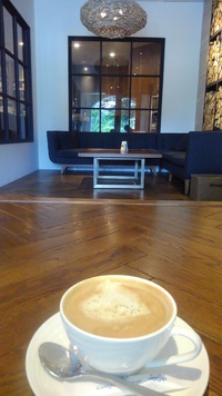 「　裏磐梯カフェ　」の「　会津山塩コーヒー」　は素晴らしい！！