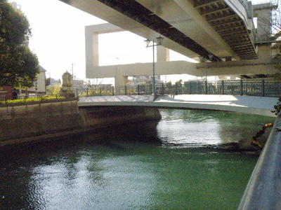 中村川の久良岐橋