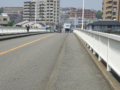 鶴見川の臨港鶴見川橋