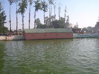 寺院の池4