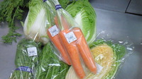 「メルカートきた」に元気な野菜を買いに行ってきました。